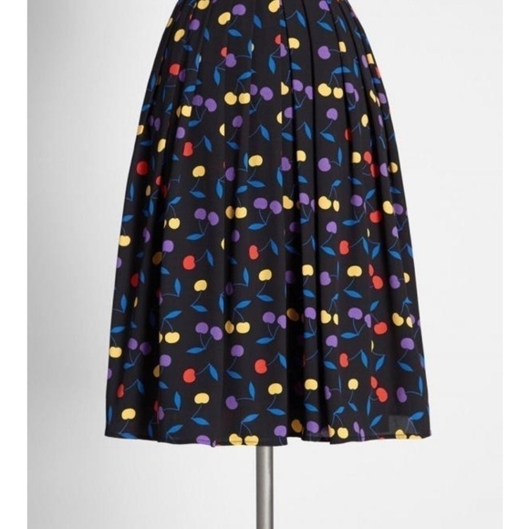 ModCloth Imagine the Possibilities Skirt BlackMulti - Picture 1 of 5